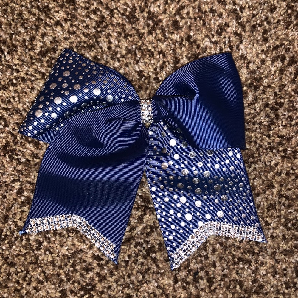 brand new cheer bow!!